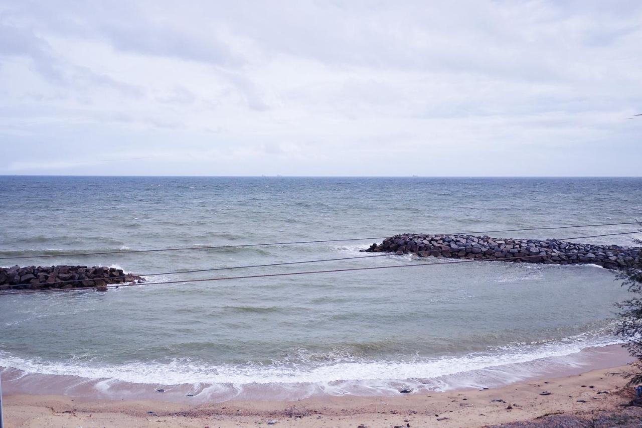 Gao Saengchan Beachfront Rayong Bagian luar foto