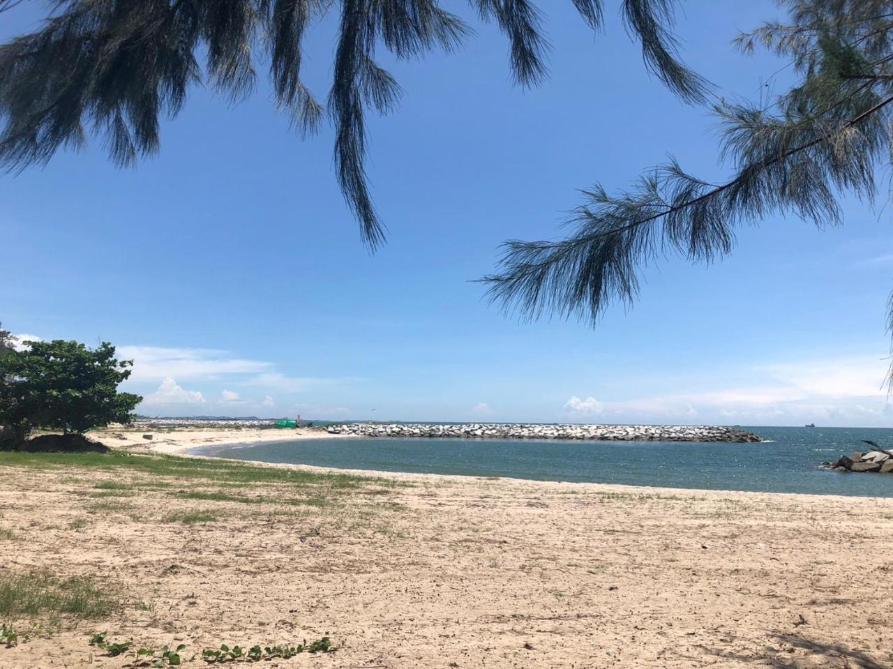 Gao Saengchan Beachfront Rayong Bagian luar foto